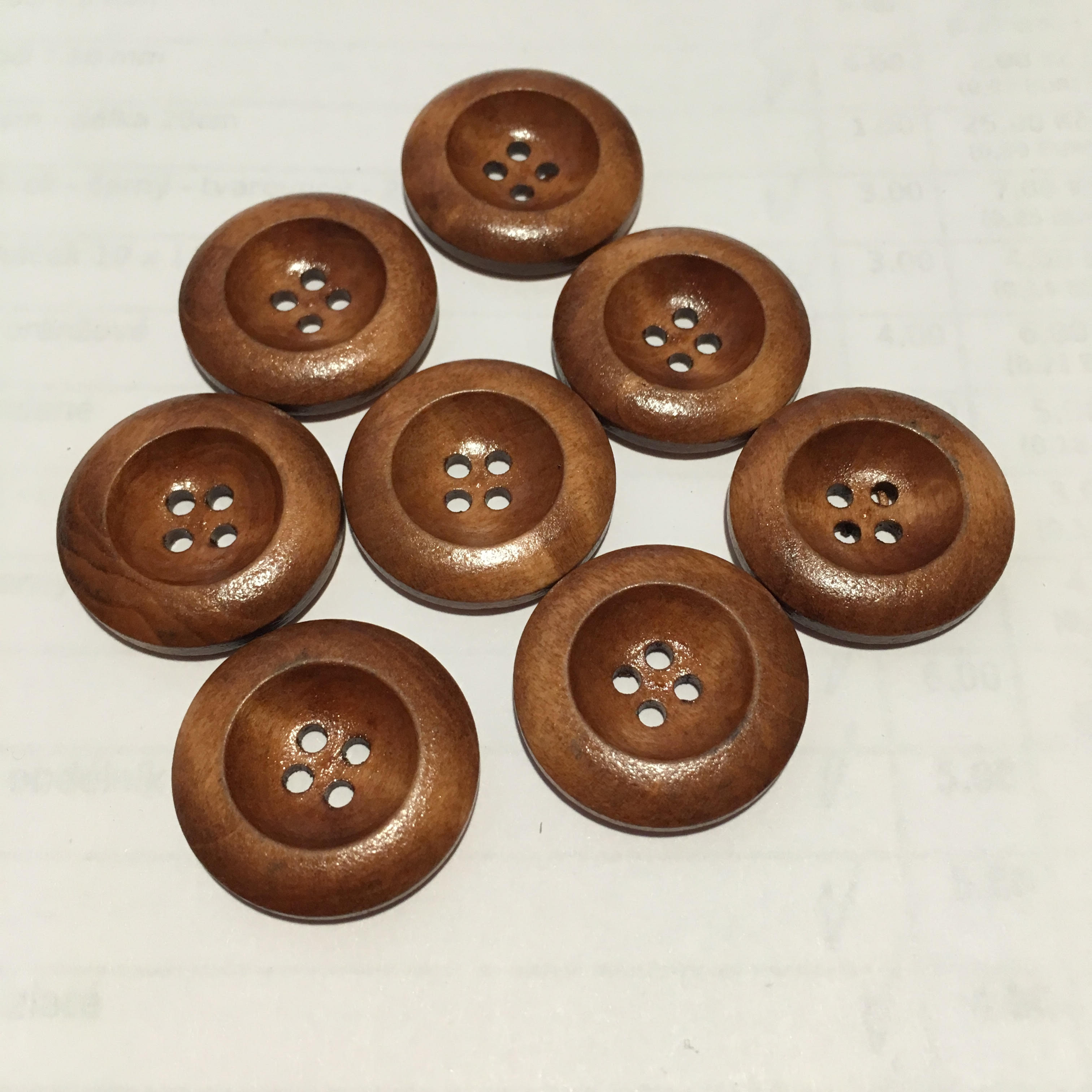 Dřevěný knoflík - tmavý 25 mm